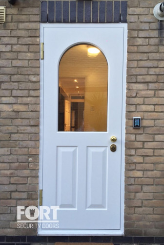 00033 White Fs Security Door With Dome Shaped Glass Fsdoors Co Uk