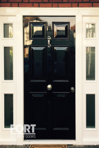 00076 Fs Security Front Door With 2 Glazed Side Panes And Silver Finish Fsdoors Co Uk