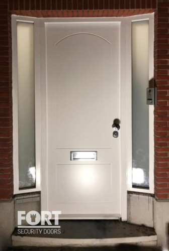 00086 Fs Security Contemporary Single Door With 2 Angled And Glazed Side Panels Fsdoors Co Uk